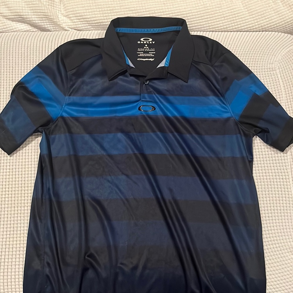 OAKLEY BLUE SIZE MEDIUM POLO SHIRT